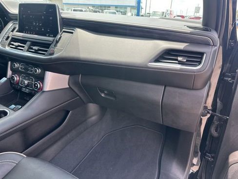 Used 2021 GMC Yukon XL SLT w/ SLT Premium Package AWD/4WD image 12