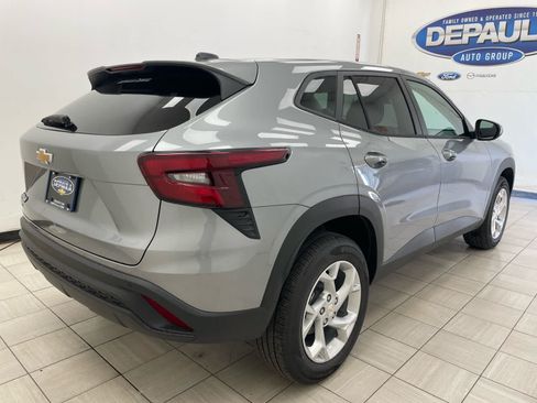 New 2026 Chevrolet Trax LS w/ LS Convenience Package FWD image 20