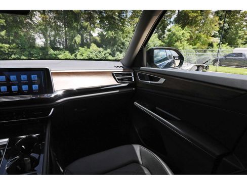 Used 2026 Volkswagen Atlas SE AWD/4WD image 8