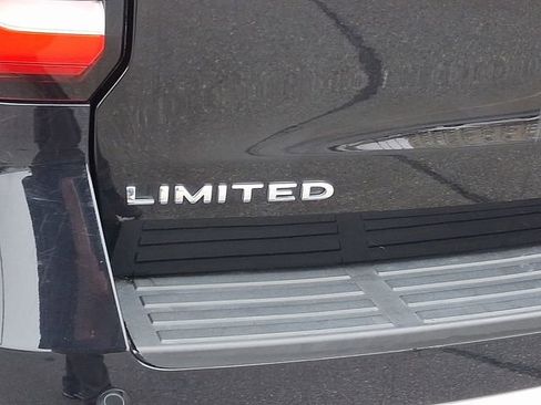 Used 2023 Ford Expedition Limited image 33