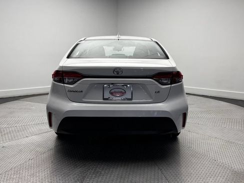 Used 2024 Toyota Corolla LE FWD image 30
