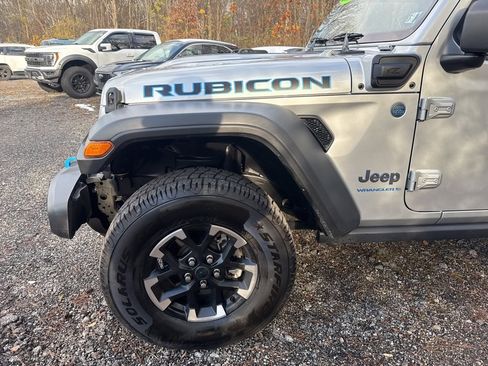 Used 2024 Jeep Wrangler Unlimited Rubicon 4xe image 6