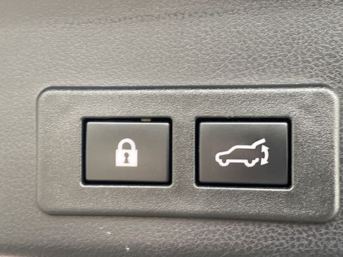 Used 2023 Subaru Ascent Touring image 40