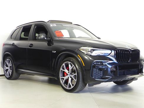 Certified 2023 BMW X5 xDrive45e w/ M Sport Package image 4
