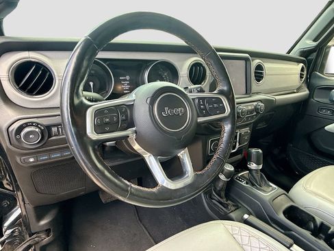 Used 2021 Jeep Wrangler Unlimited Sahara AWD/4WD image 12