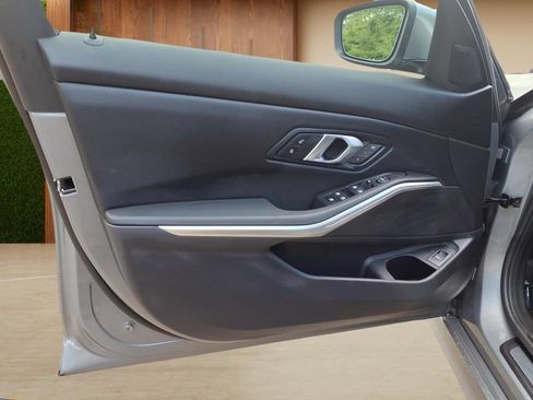 Used 2025 BMW 330i Sedan RWD image 19