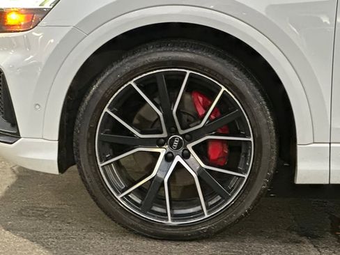 Used 2019 Audi Q8 Prestige image 25