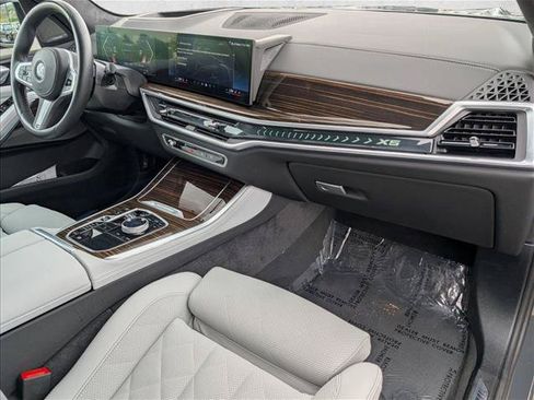 Certified 2026 BMW X5 sDrive40i w/ Executive Package RWD image 24