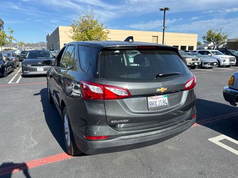 Used 2019 Chevrolet Equinox LS FWD image 3