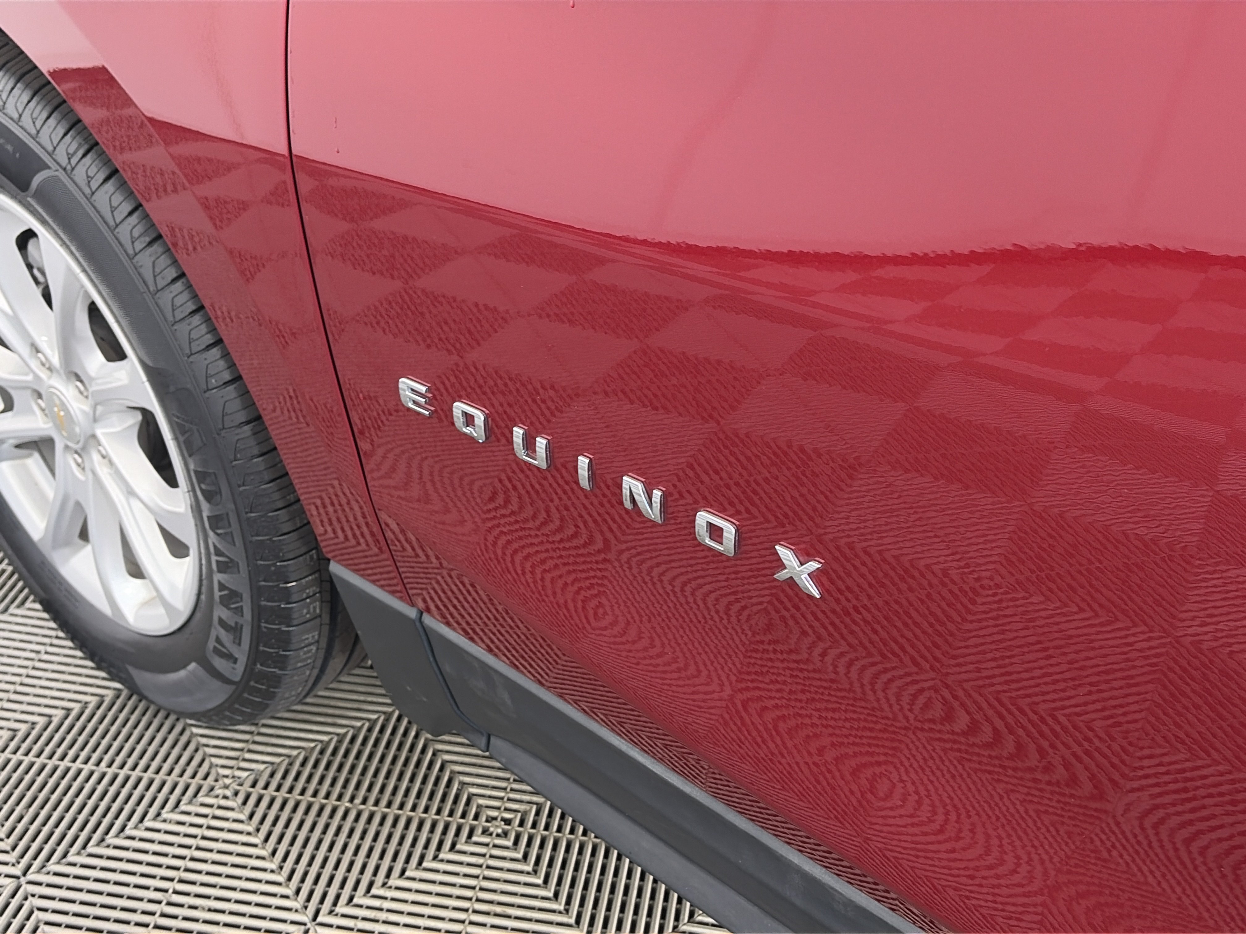 Used 2019 Chevrolet Equinox LT FWD image 18