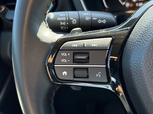 Used 2025 Honda Pilot Touring image 18