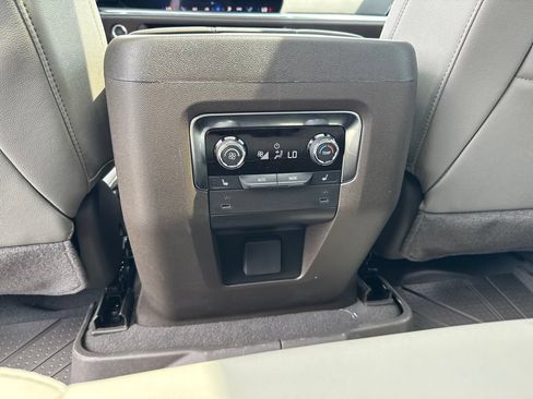 New 2026 Chevrolet Tahoe Z71 w/ Comfort Package AWD/4WD image 23