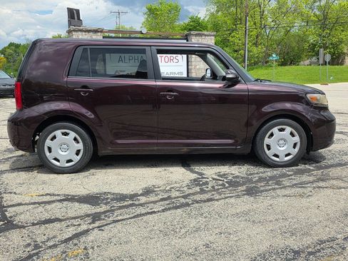 Used 2008 Scion xB FWD image 7