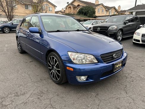 Used 2002 Lexus IS 300 image 3