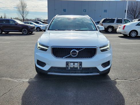 Used 2019 Volvo XC40 T5 Momentum image 9
