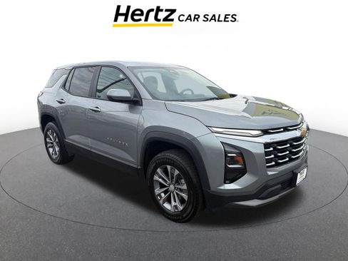 Used 2025 Chevrolet Equinox LT FWD image 1