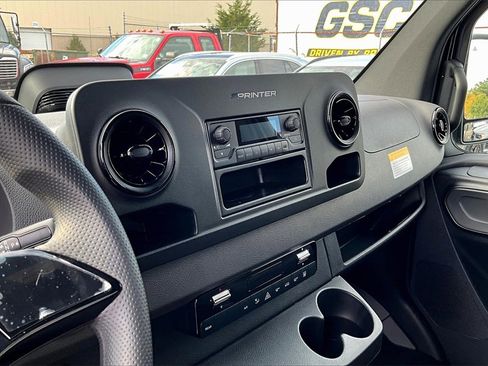 New 2025 Mercedes-Benz Sprinter 4500 image 6