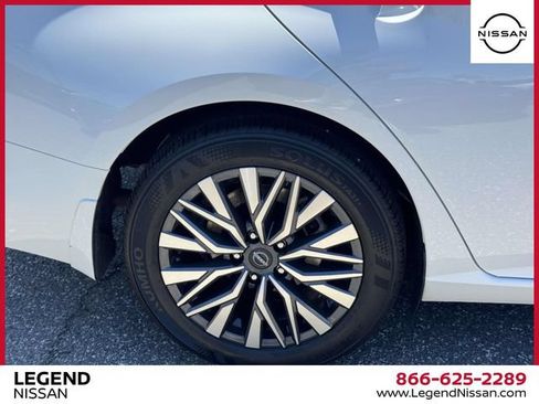 Certified 2024 Nissan Altima 2.5 SV FWD image 10