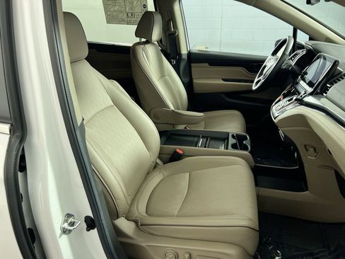 Used 2024 Honda Odyssey Elite image 31