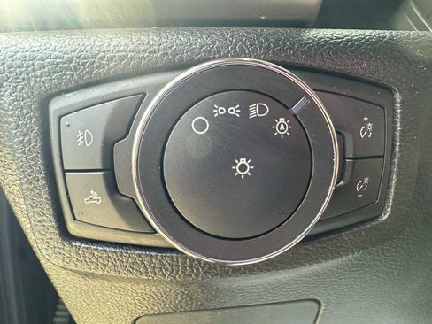 Used 2015 Ford F150 Platinum w/ Equipment Group 701A Luxury image 13