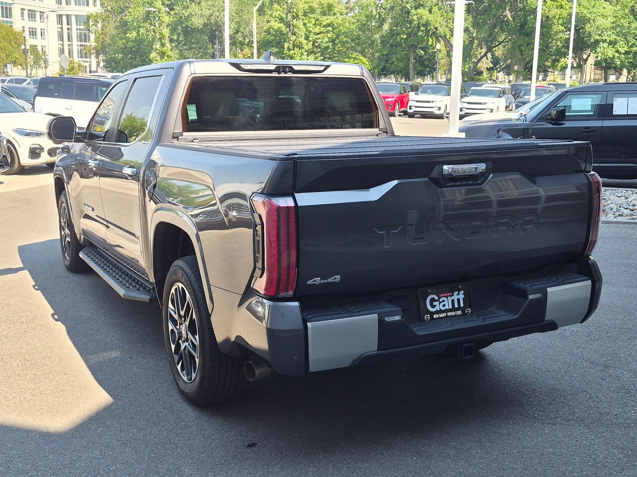 Used 2025 Toyota Tundra Limited AWD/4WD image 5