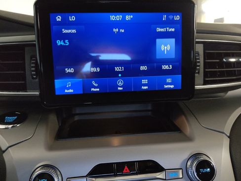 Used 2023 Ford Explorer XLT w/ Equipment Group 202A AWD/4WD image 25