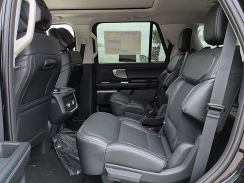 New 2026 Ford Expedition Platinum w/ Driver's Package image 14