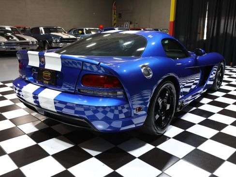 Used 2006 Dodge Viper SRT-10 w/ First Edition Group RWD image 20