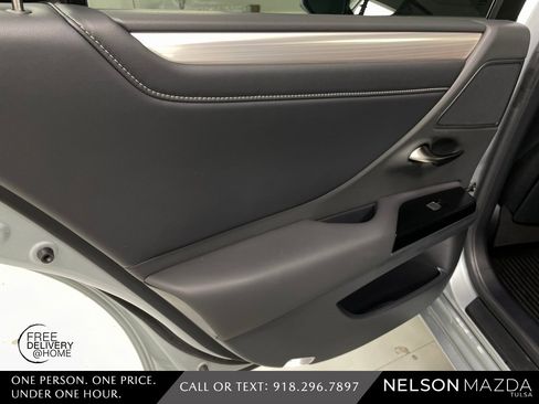 Used 2023 Lexus ES 350 F Sport w/ Accessory Package (Z2) image 34