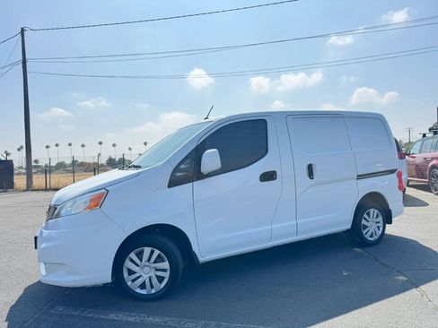 Used 2015 Nissan NV200 SV w/ Back Door Glass Package FWD image 2