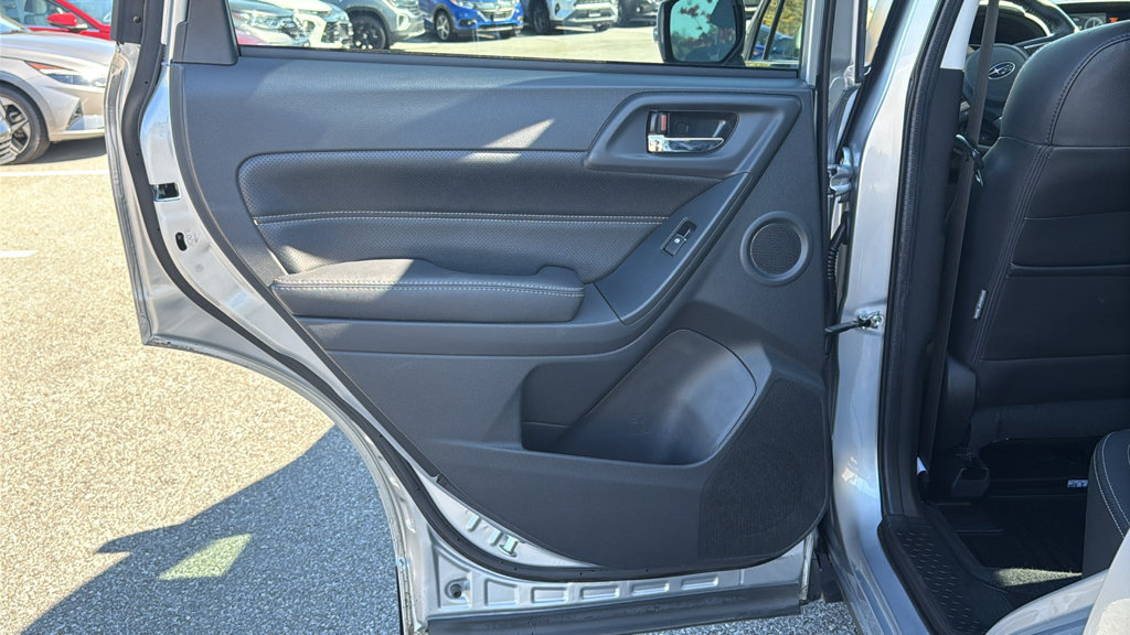 Used 2018 Subaru Forester 2.5i Touring AWD/4WD image 25