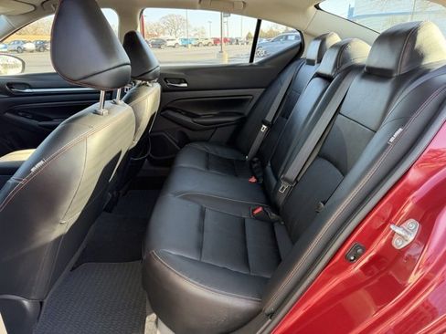 Used 2023 Nissan Altima 2.5 SR w/ SR Premium Package image 13