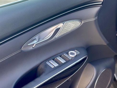 Used 2025 Genesis GV70 2.5T image 16