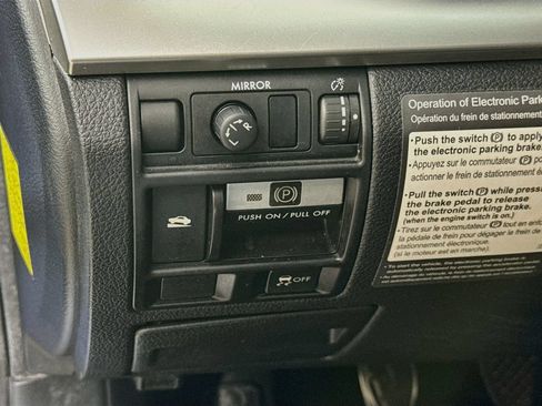 Used 2011 Subaru Outback 2.5i AWD/4WD image 10