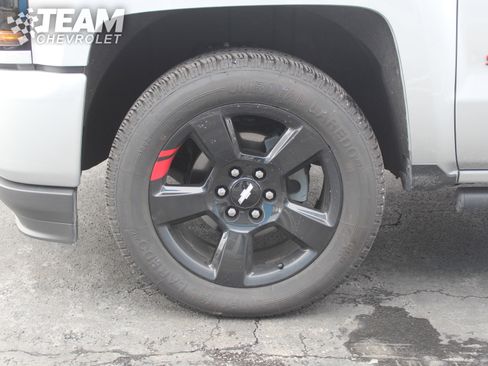 Used 2019 Chevrolet Silverado 1500 LT w/ All Star Edition image 31
