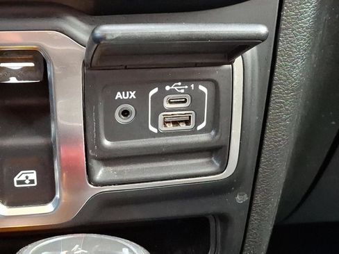 Certified 2019 Jeep Wrangler Sport image 23