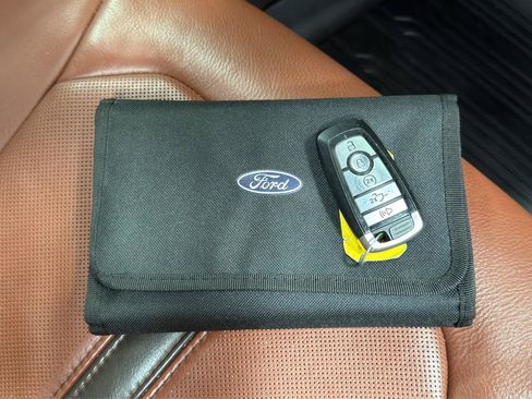 Used 2019 Ford F250 King Ranch w/ King Ranch Ultimate Package AWD/4WD image 29