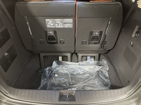 New 2026 Kia Carnival SX Prestige image 32