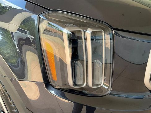 Used 2025 Kia Telluride S AWD/4WD image 30