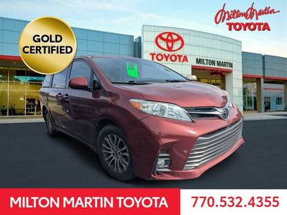 Used 2020 Toyota Sienna XLE w/ XLE Navigation Package