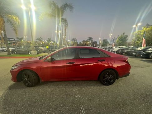 Certified 2023 Hyundai Elantra SEL image 4