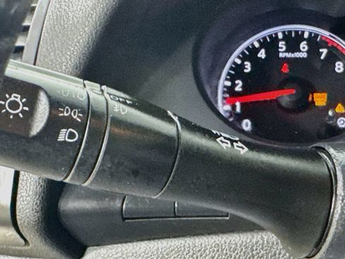 Used 2012 Nissan Altima 3.5 SR w/ Sport Pkg FWD image 12