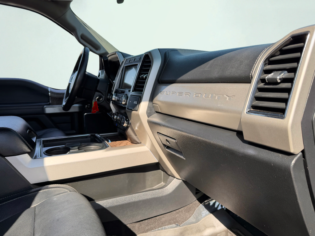 Used 2019 Ford F250 Lariat w/ Lariat Value Package AWD/4WD image 39