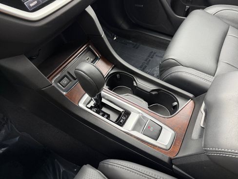 Used 2024 Subaru Ascent Touring image 13