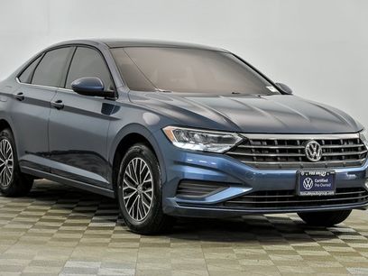 Certified 2020 Volkswagen Jetta SE w/ SE Cold Weather Package
