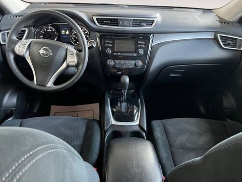 Used 2016 Nissan Rogue SV image 8