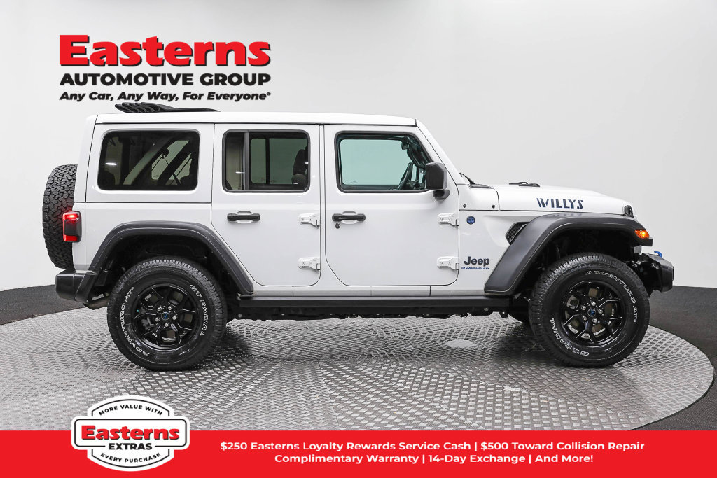 Used 2024 Jeep Wrangler Unlimited AWD/4WD image 5