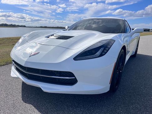 Used 2017 Chevrolet Corvette Stingray Coupe w/ 3LT Preferred Equipment Group image 1