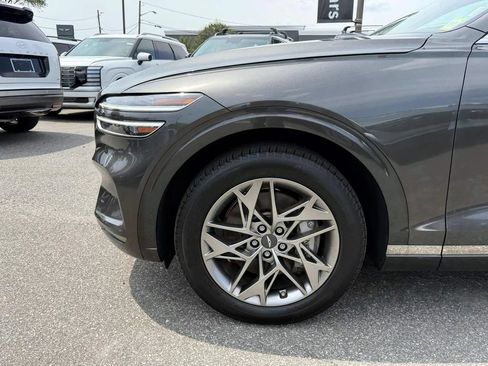 Certified 2025 Genesis GV70 2.5T AWD/4WD image 8