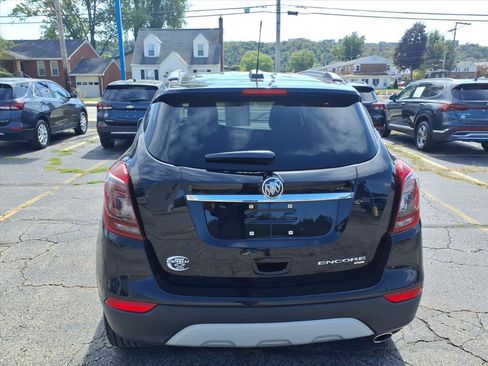 Certified 2022 Buick Encore Preferred image 4